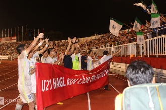 U21 HAGL tri ân người hâm mộ cả nước
